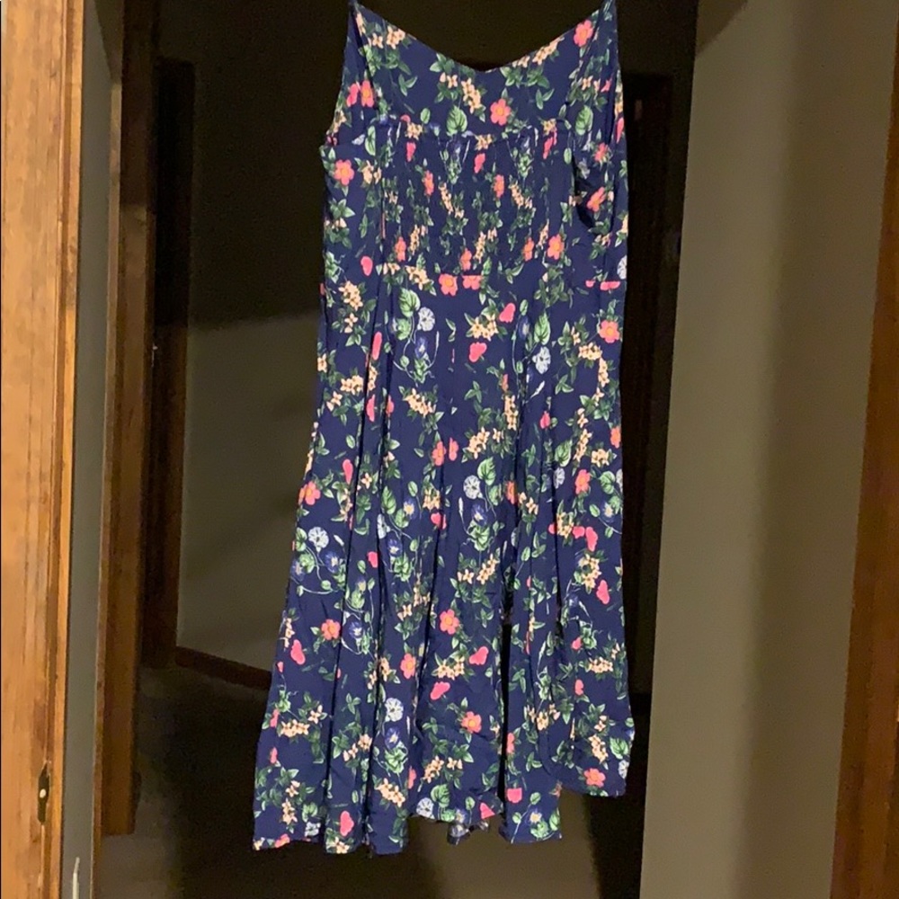Dress - Picture 4 of 6